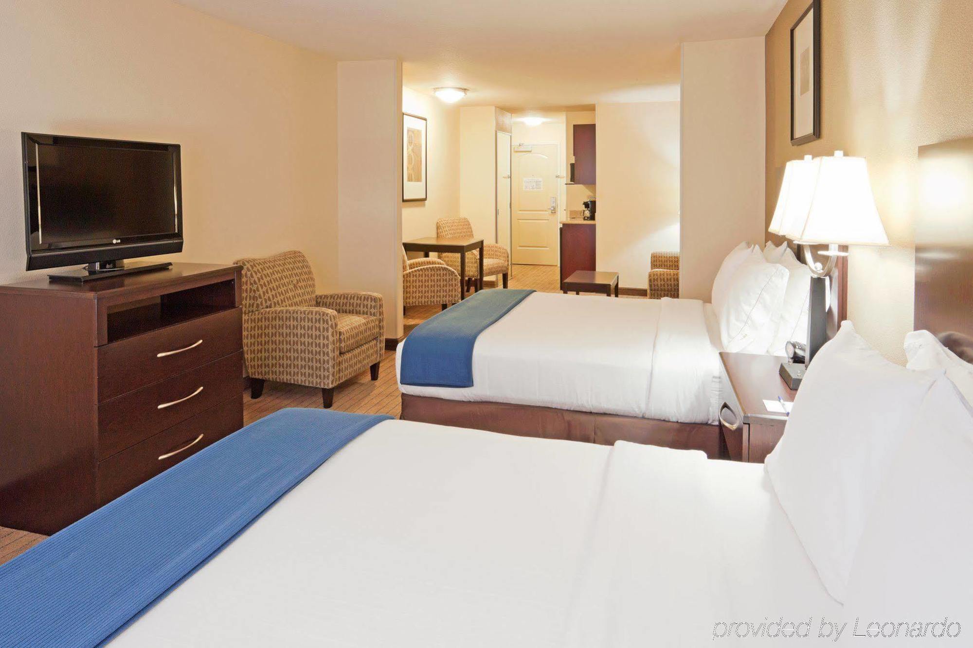 Holiday Inn Express & Suites Clovis Fresno Area By Ihg Rom bilde