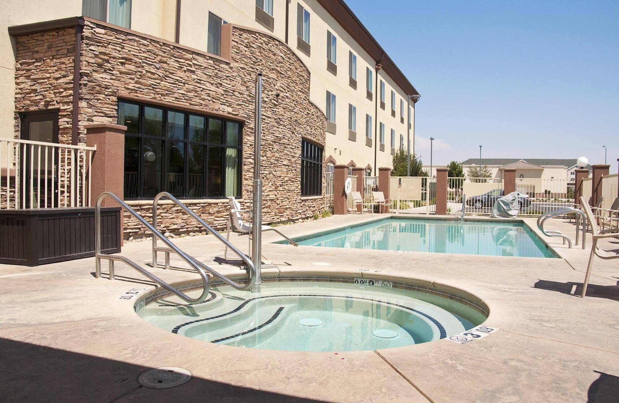 Holiday Inn Express & Suites Clovis Fresno Area By Ihg Eksteriør bilde